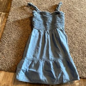 Brand is speed limit 98 and it is blue, size is a 5 in little girls.